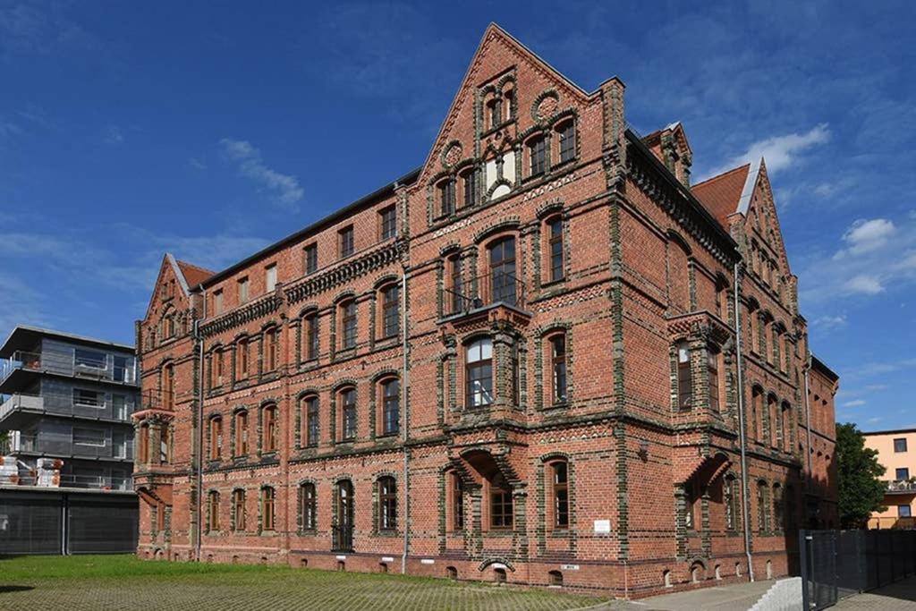 6,5 Luxury Room Apartment - Central Zwickau - 3 Bedrooms - 2 Bathrooms Экстерьер фото