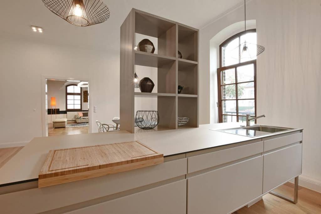 6,5 Luxury Room Apartment - Central Zwickau - 3 Bedrooms - 2 Bathrooms Экстерьер фото