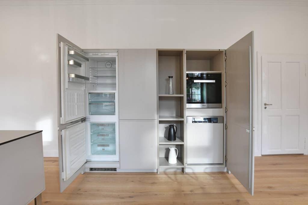 6,5 Luxury Room Apartment - Central Zwickau - 3 Bedrooms - 2 Bathrooms Экстерьер фото